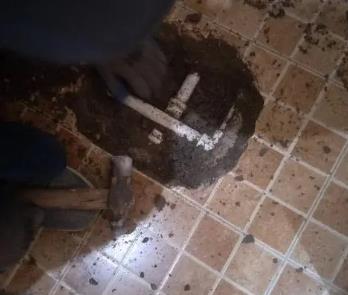 阳明卫生间漏水维修公司为您分享下卫生间渗水如何处理及注意事项
